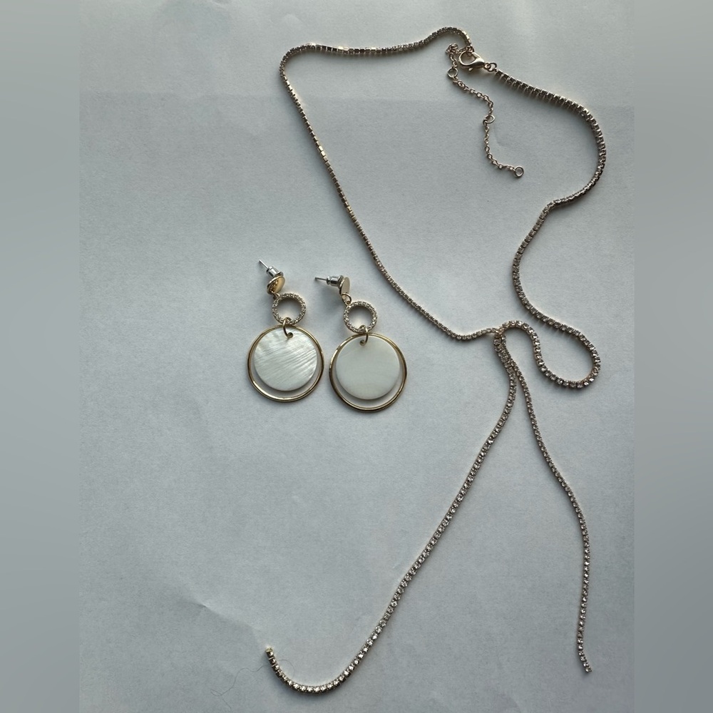 Elegant Gold Tone Jewelry Set